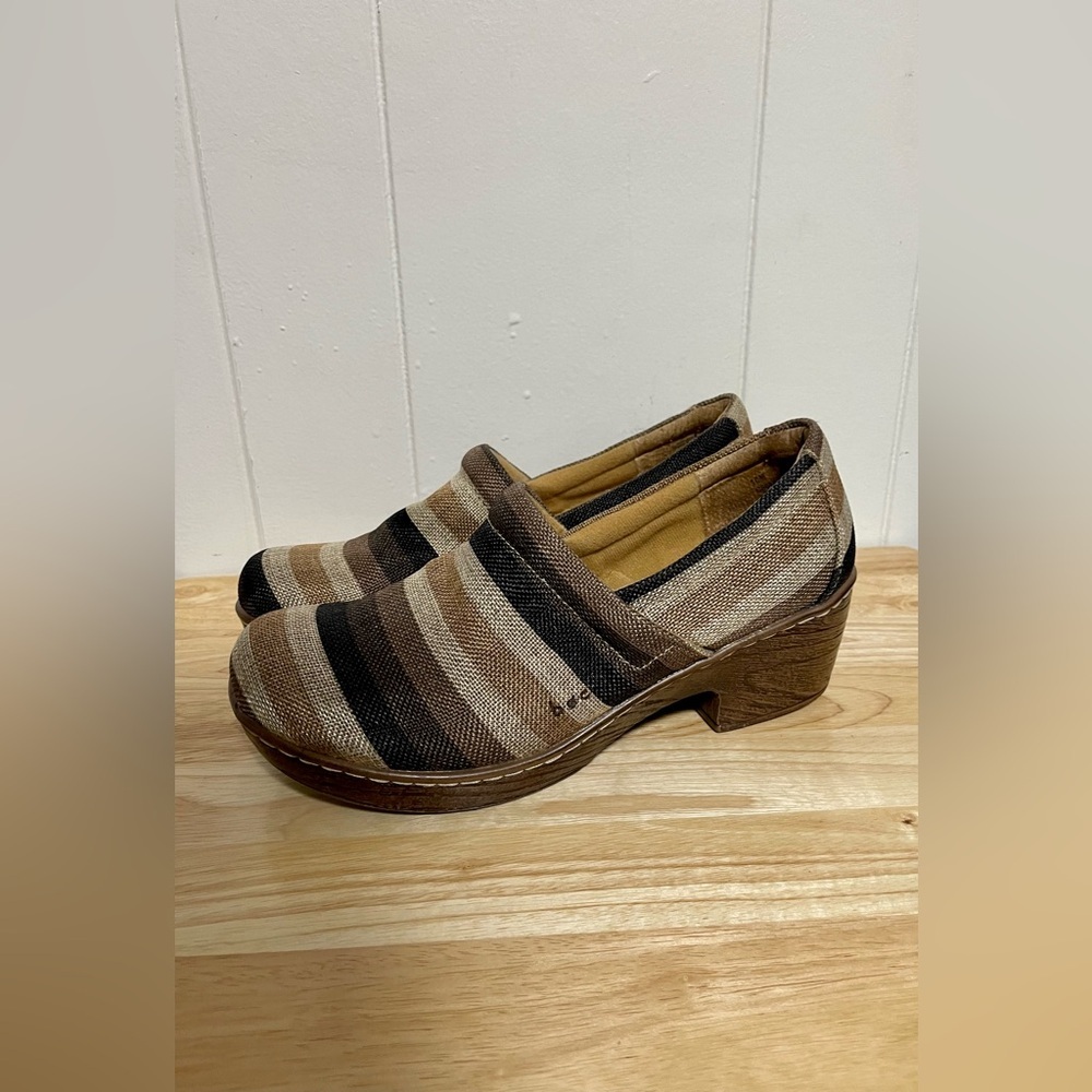Born Clogs Size 10 Striped Brown Black 2" Block Heel Womens Shoes